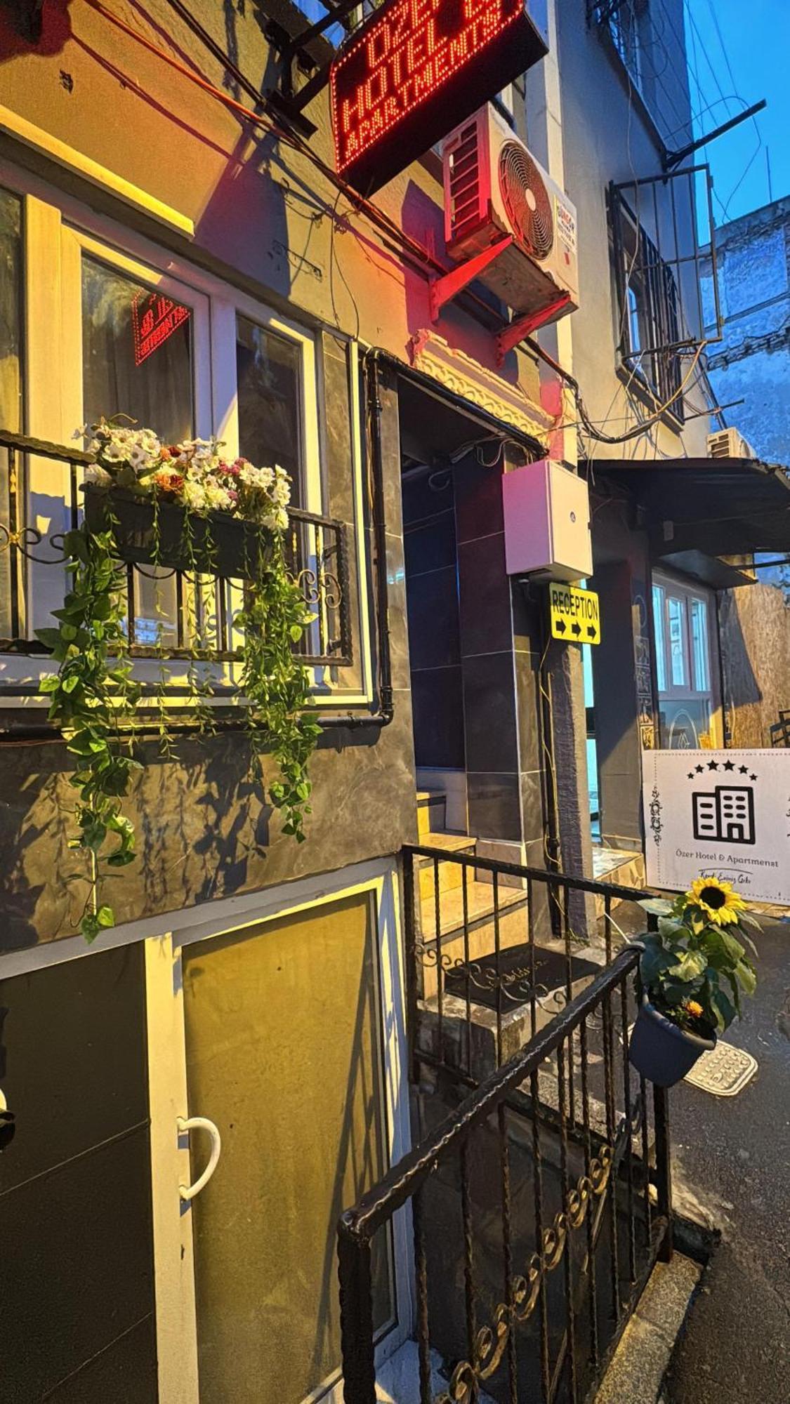 Ozer Hotel & Apartments Istanboel Buitenkant foto